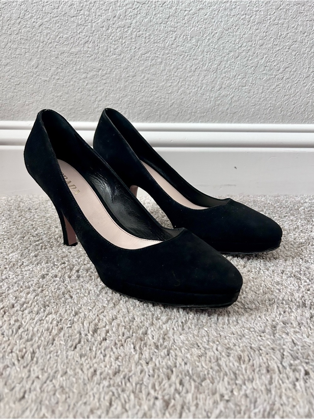 Prada Black Suede Pumps Size 39.5 US 9.5 Heels